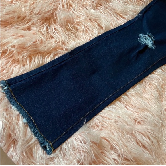 Distressed Jeans - Picture 4 of 5